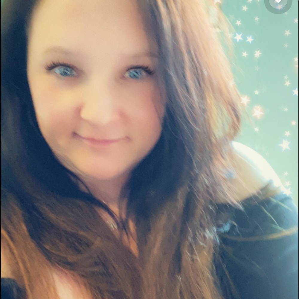 Meet your Posher, Carrie